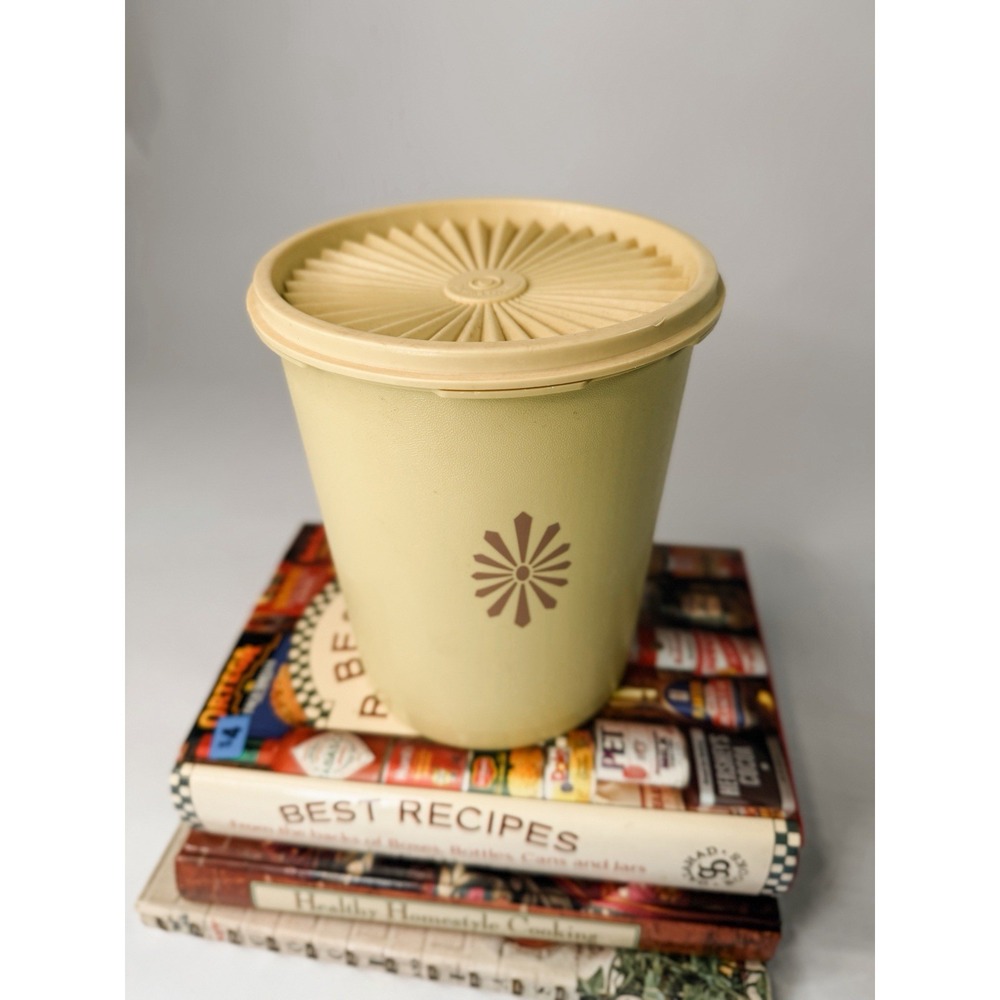 1970's Vintage Tupperware Canister 809-3 Harvest Gold Starburst w/Lid